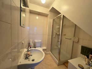 GF Shower room- click for photo gallery